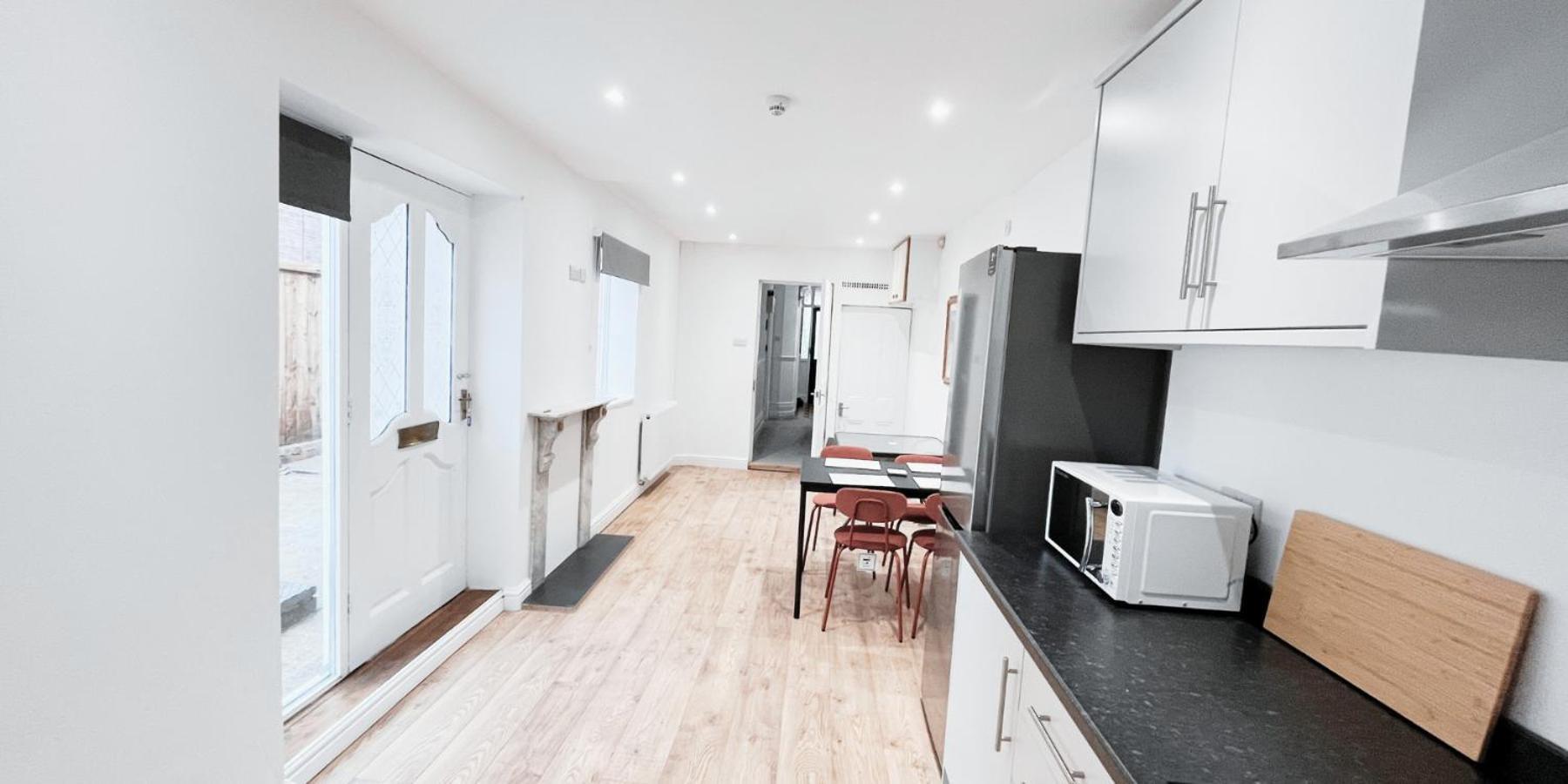 Spacious Room In Modern House Near Νότιγχαμ Εξωτερικό φωτογραφία