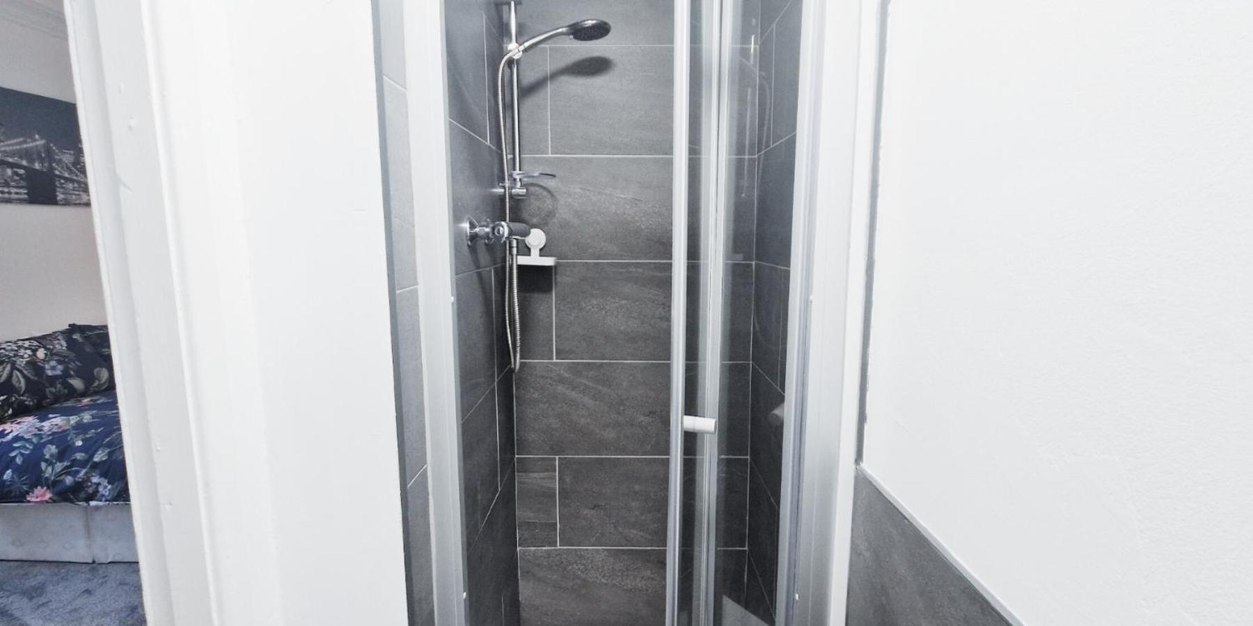 Spacious Room In Modern House Near Νότιγχαμ Εξωτερικό φωτογραφία